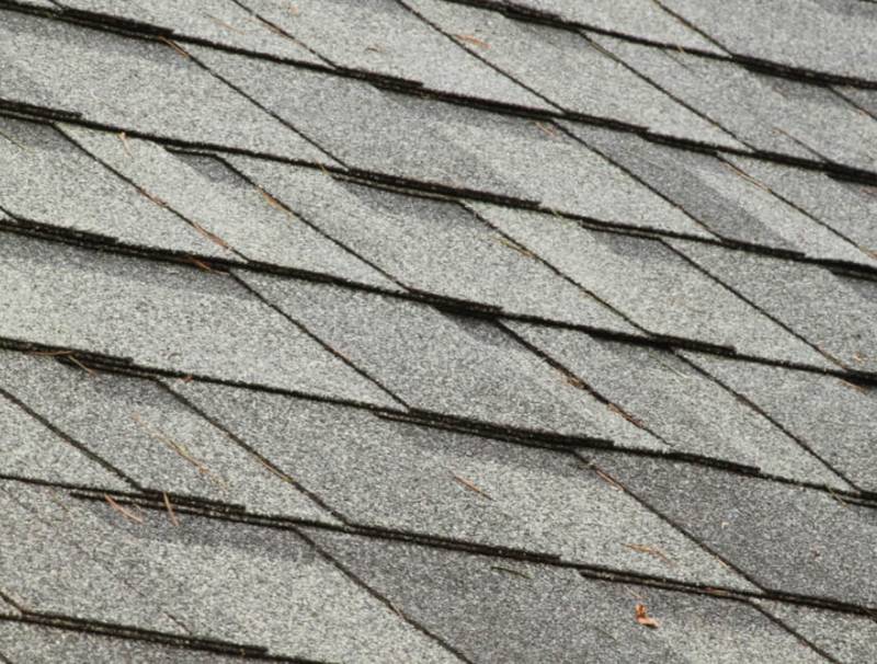can you power wash a shingle roof